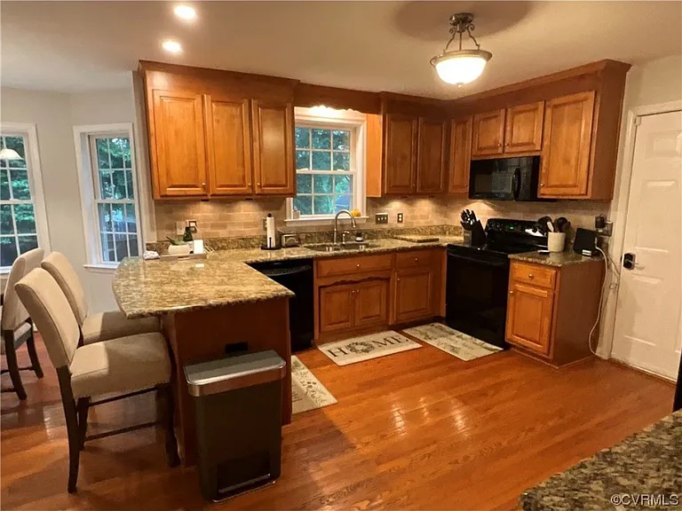 11819 Moven Pl — Photo 3