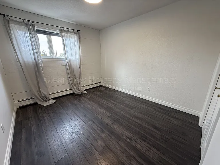 220 Mayor Magrath Dr N #5 — Photo 12