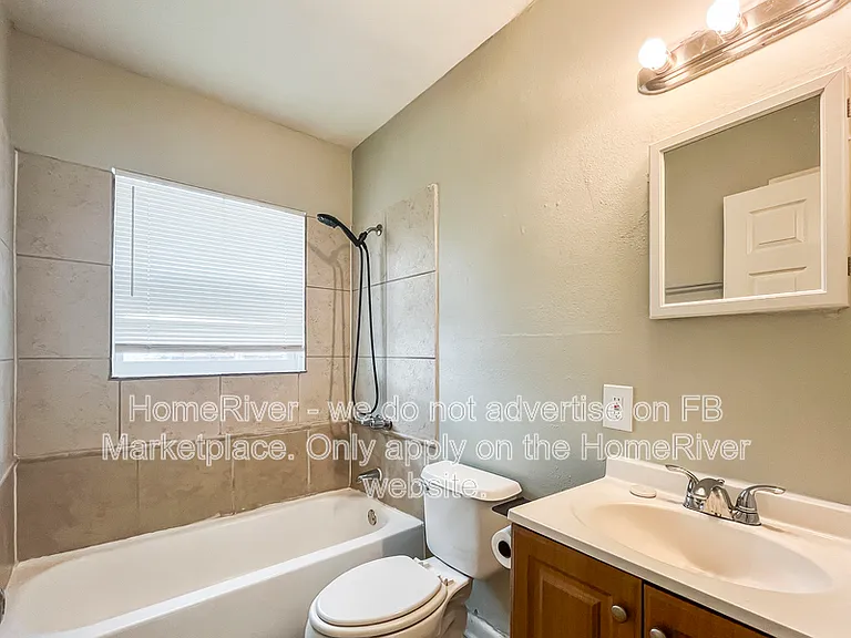 1903 W Spruce St — Photo 19