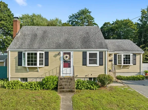 112 Donnellan Cir, Weymouth, MA 02191