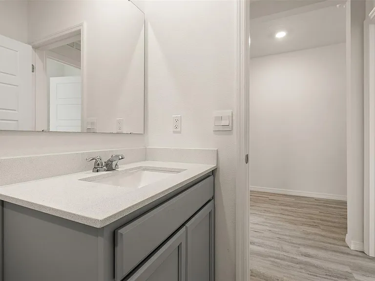 1078 Clay Blvd — Photo 20