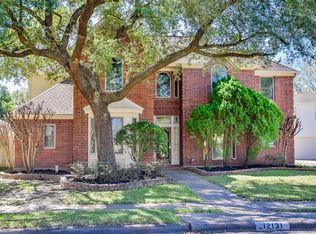 12131 Meadow Lake Dr, Houston, TX 77077