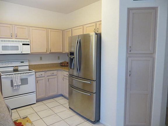 3rd image of 13706 W Utica Dr