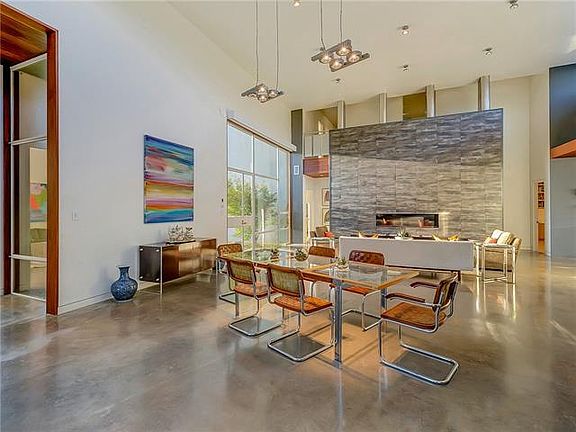 3rd image of 6628 Sahalee Dr