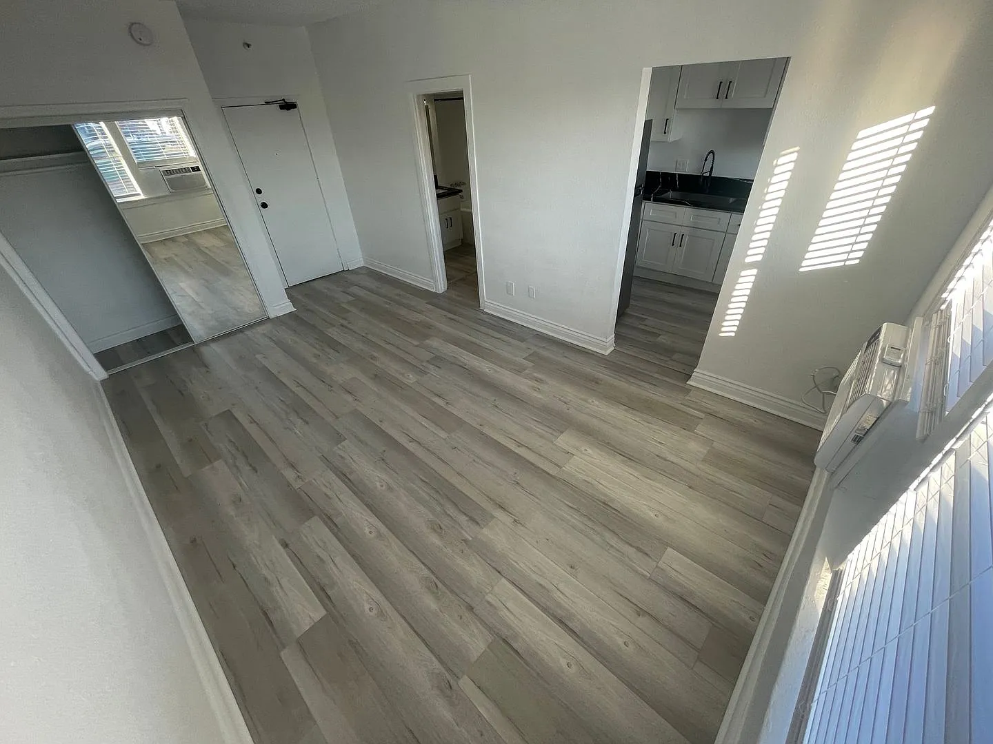 Wilton Way Apartments — Photo 1