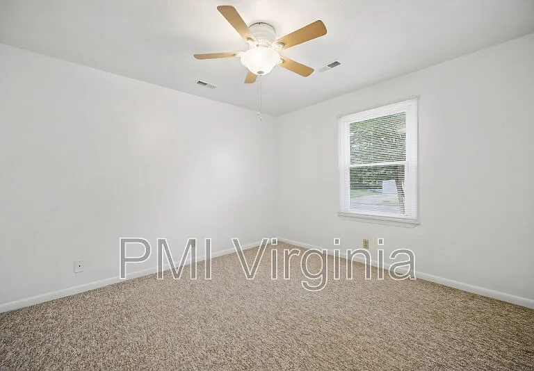 58 Radford St — Photo 8
