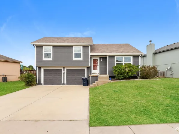 11504 N Wallace Ave, Kansas City, MO 64157