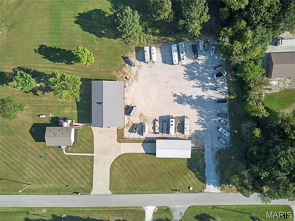 5th image of 2100 Spielhagen Rd