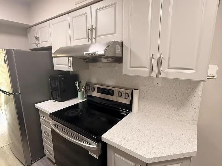 55 Elm Dr W #1401 — Photo 9