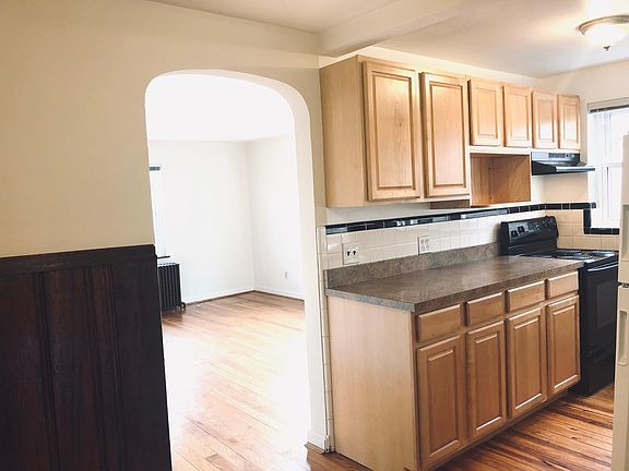 2nd image of 2540 Williams Ave