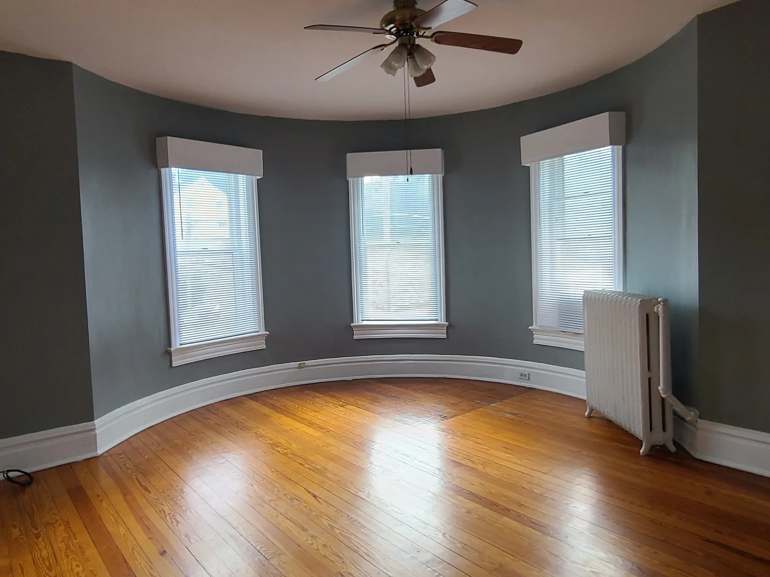 2 bed, 1210 sqft, $1,550 — Photo 2
