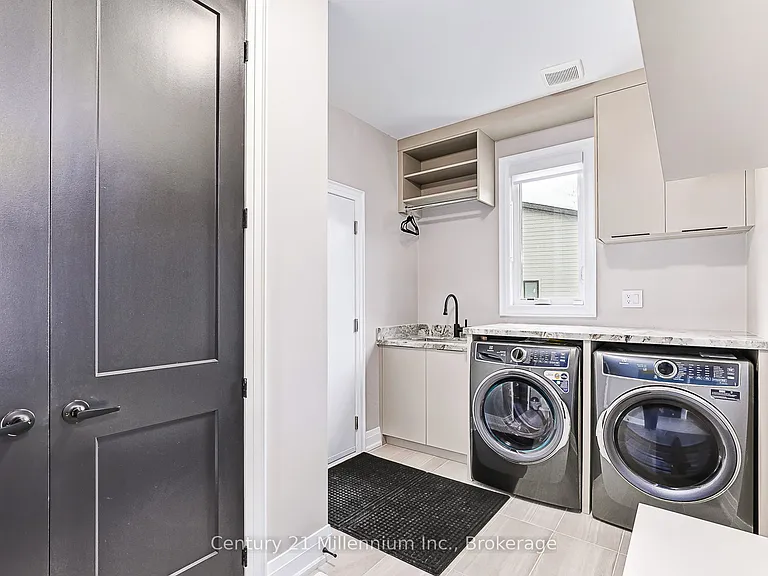 82 Goldie Ct — Photo 21