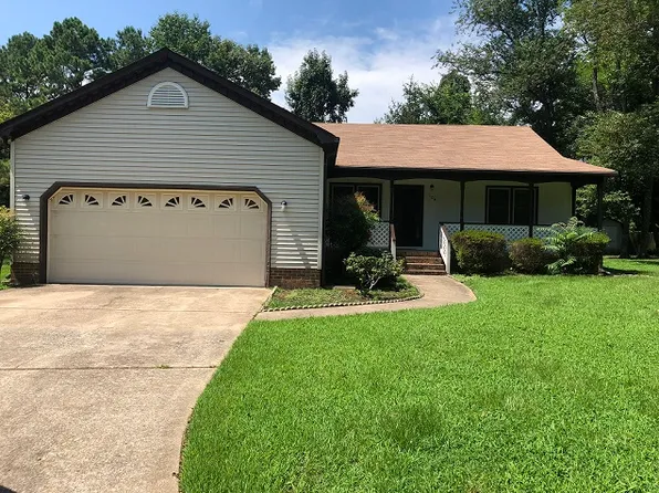 104 Gray Ln, Yorktown, VA 23692