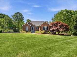 4505 Eden Terrace Dr, Kernersville, NC 27284