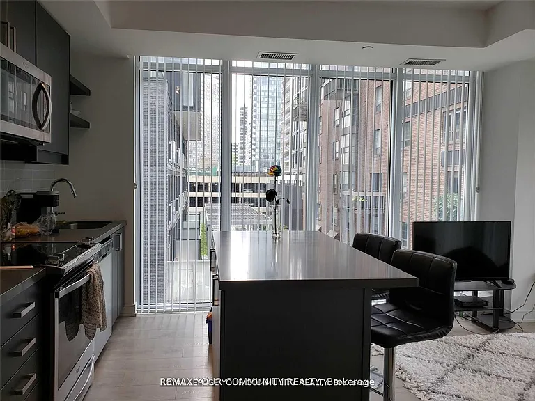 50 Wellesley St E #502 — Photo 5
