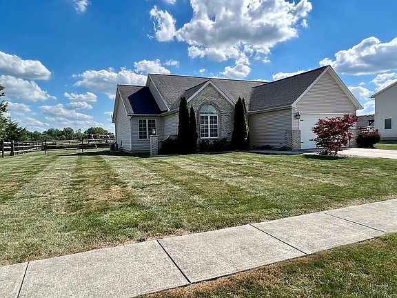 3rd image of 1607 Daniel Dr