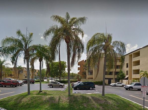 10400 SW 108th Ave APT A215