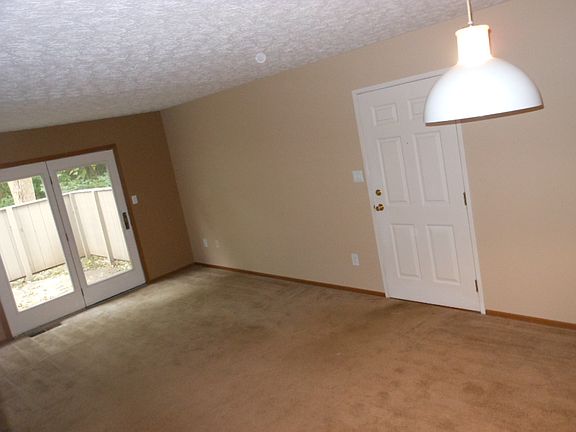 2nd image of 155 S Westmoor Ave APT D