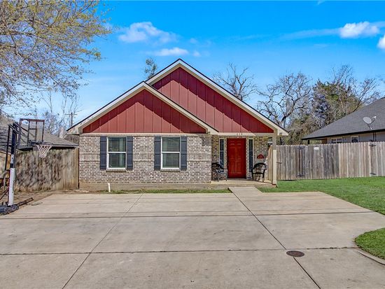 614 W 16th St, Bryan, TX 77803