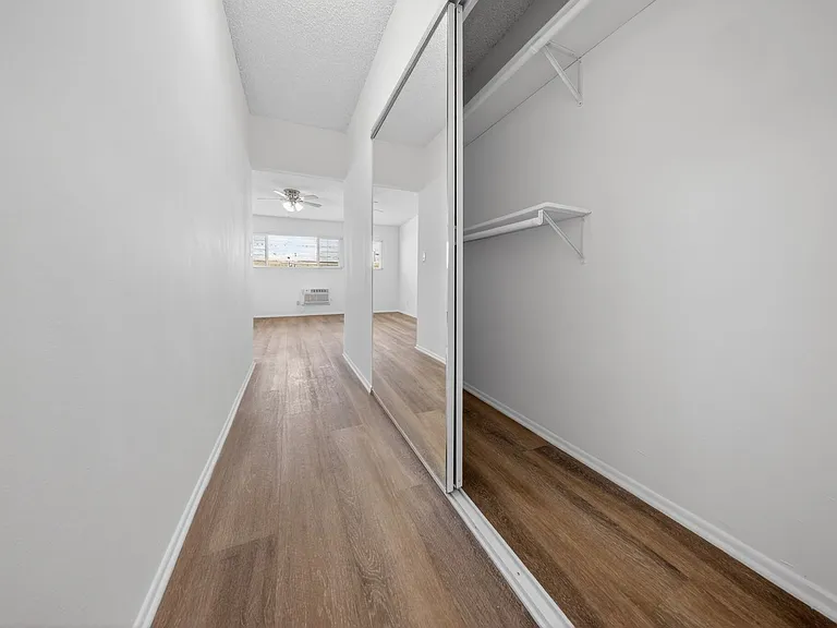 5715 Vineland Ave — Photo 32