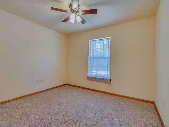 2nd image of 827 Village Dr