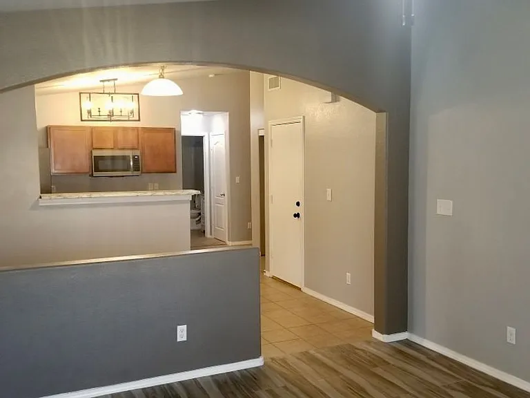 5095 Kensington Way — Photo 6