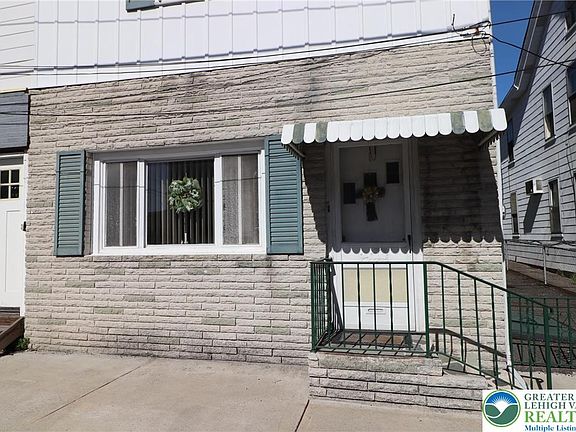3rd image of 17 Center St