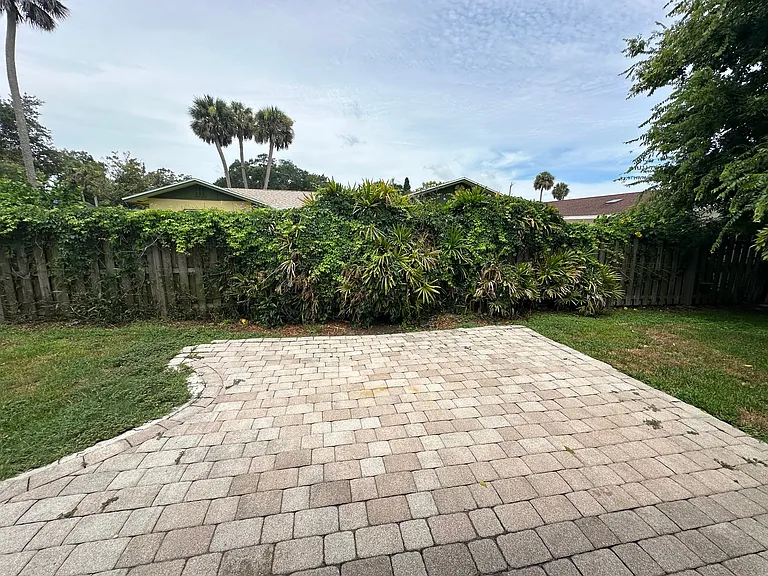 702 Green Rd — Photo 21