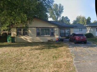 25562 W Wacker Dr, Lake Villa, IL 60046