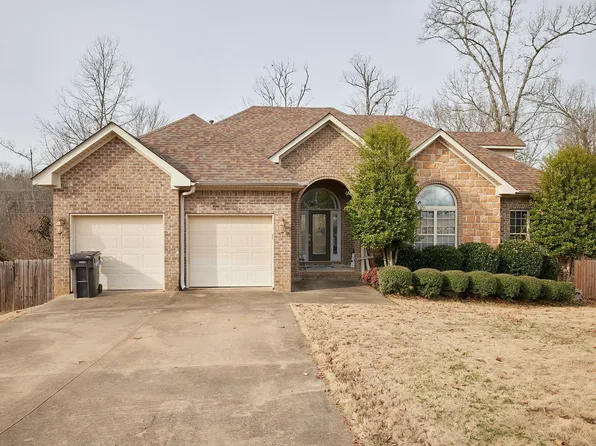 1739 Yorkshire Dr, Benton, AR 72019