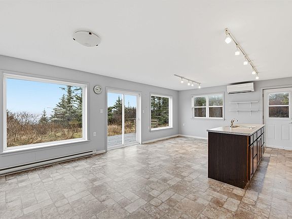 3rd image of 2034 Lower Prospect Rd