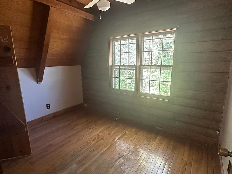 2077 Winchester Southern Rd — Photo 1