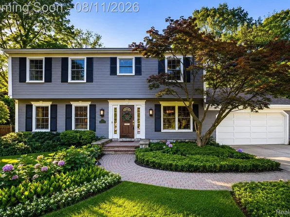 165 Puritan Ave, Birmingham, MI 48009