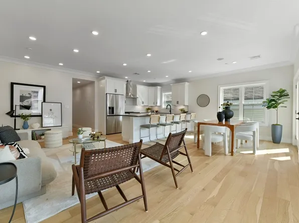 225-227 Havre St #3, Boston, MA 02128