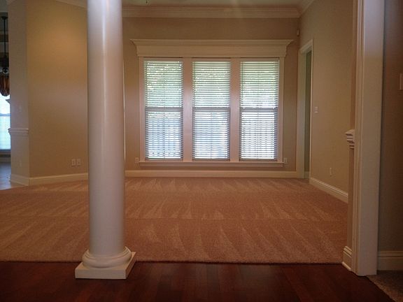3rd image of 108 Devereaux Dr