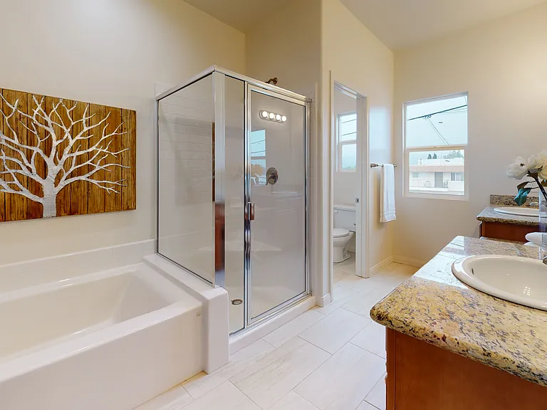 692 Ronald Way — Photo 11