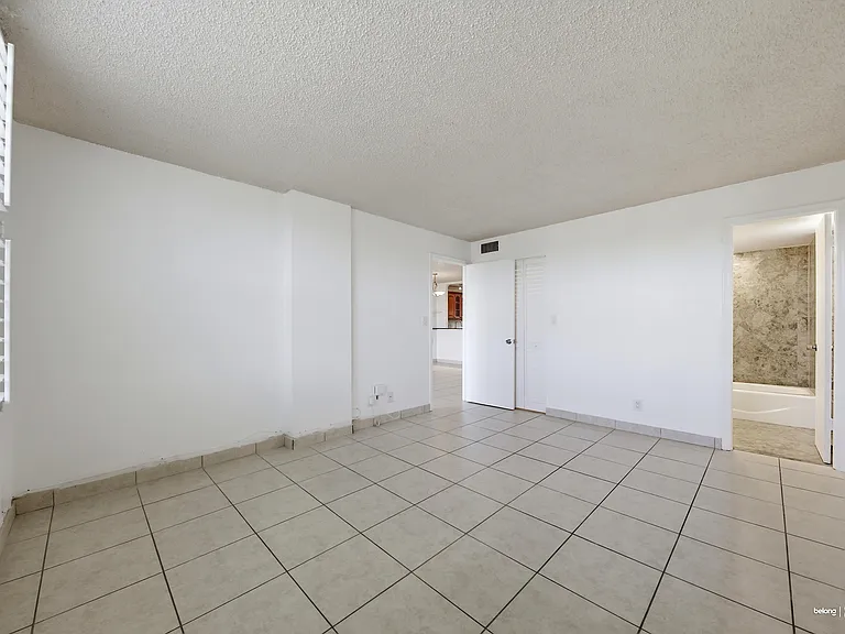 121 Royal Park Dr #3A — Photo 7