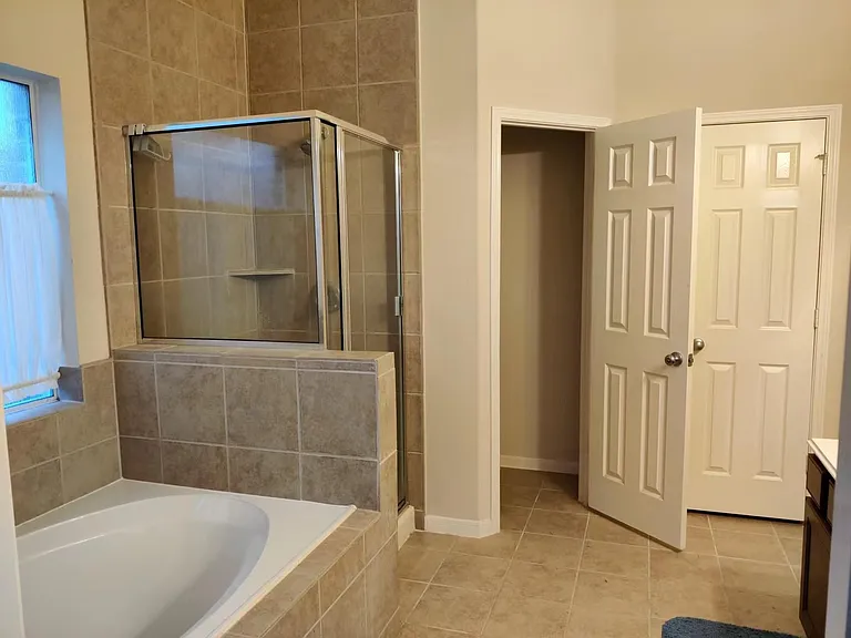 3922 Camden Fields Ln — Photo 16