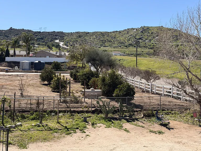 21910 Hansen Ave — Photo 17