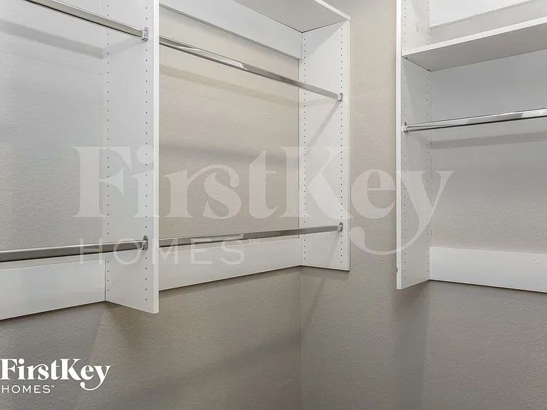 8309 Cavaricci Ave — Photo 8