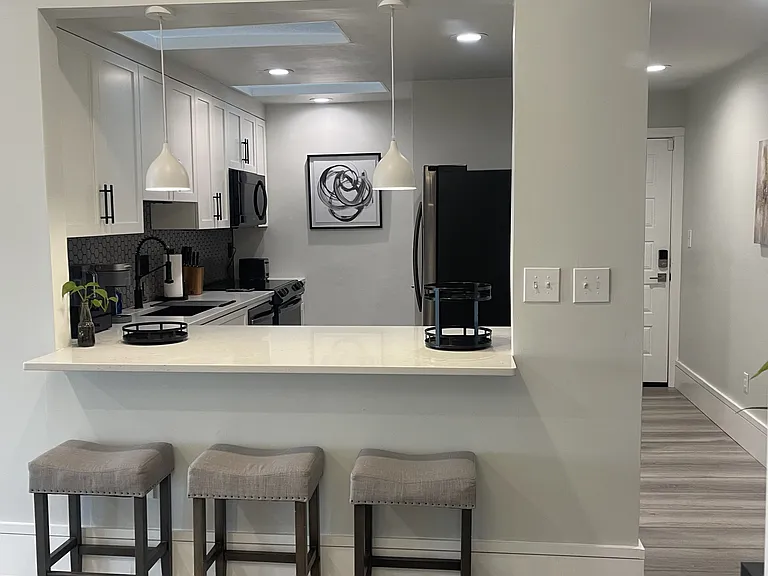 Bar & Kitchen Area