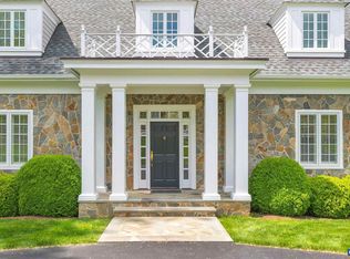 2014 Farringdon Rd, Keswick, VA 22947