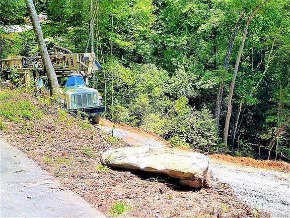 2nd image of 154 Mine Mountain Dr