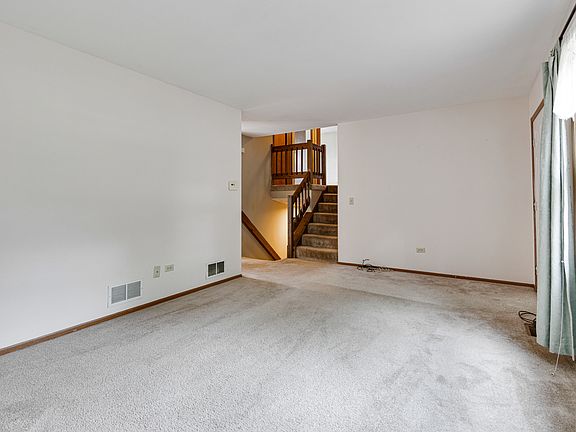 5th image of 27 Sheehan Dr