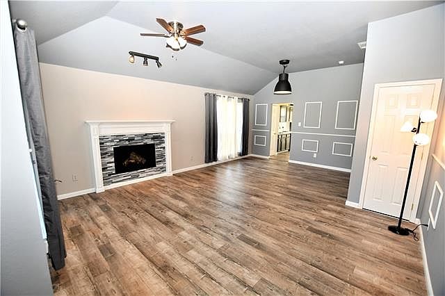 1st image of 514 Starling Dr