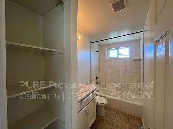 5th image of 279 Garrett Dr
