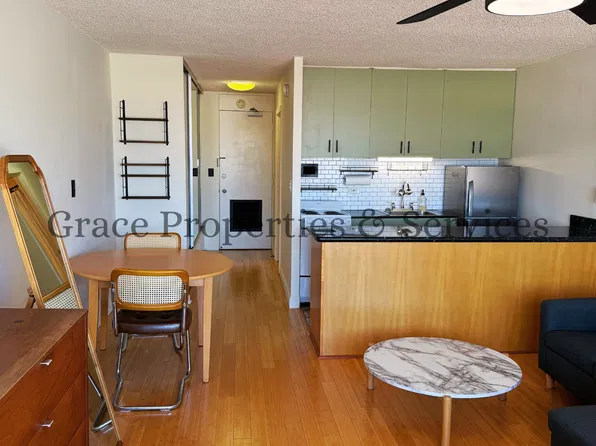 747 Amana St, Honolulu, HI 96814