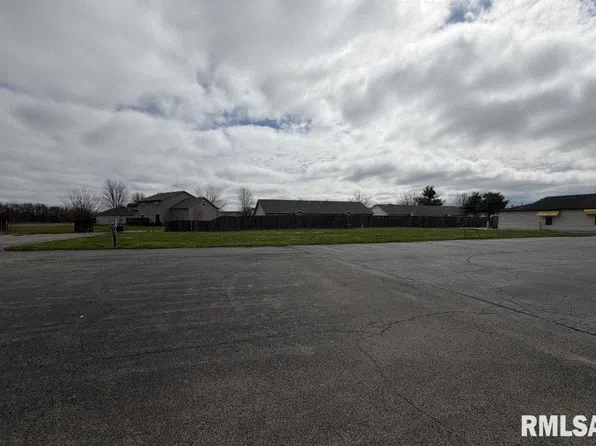 0 N 7th St, Riverton, IL 62561