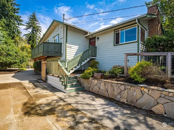 3728 SW Webster Street, Seattle, WA 98126