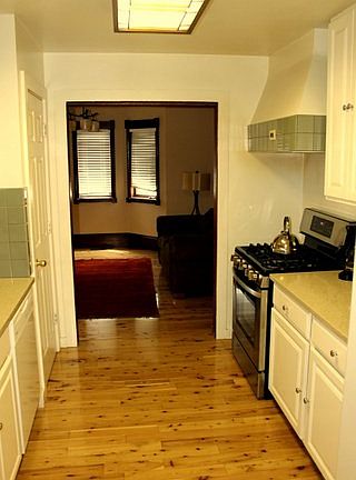 3rd image of 10064 SE River St